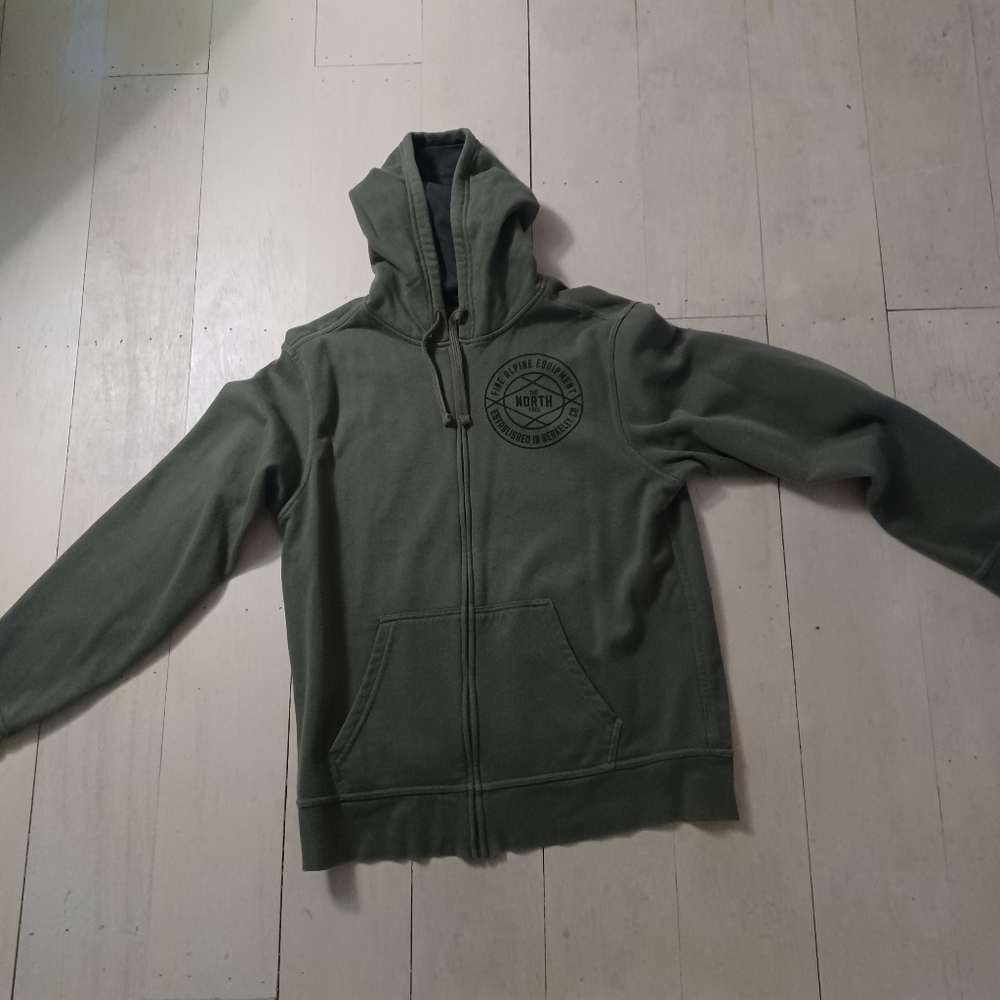 The north face sweatshirt